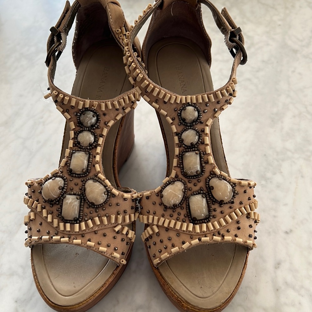 Beaded leather platform sandal
